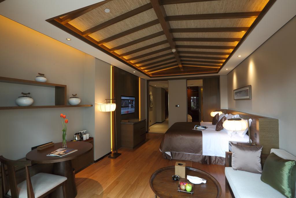 S&N Zhejiang LinHai International Hotel Ruang foto