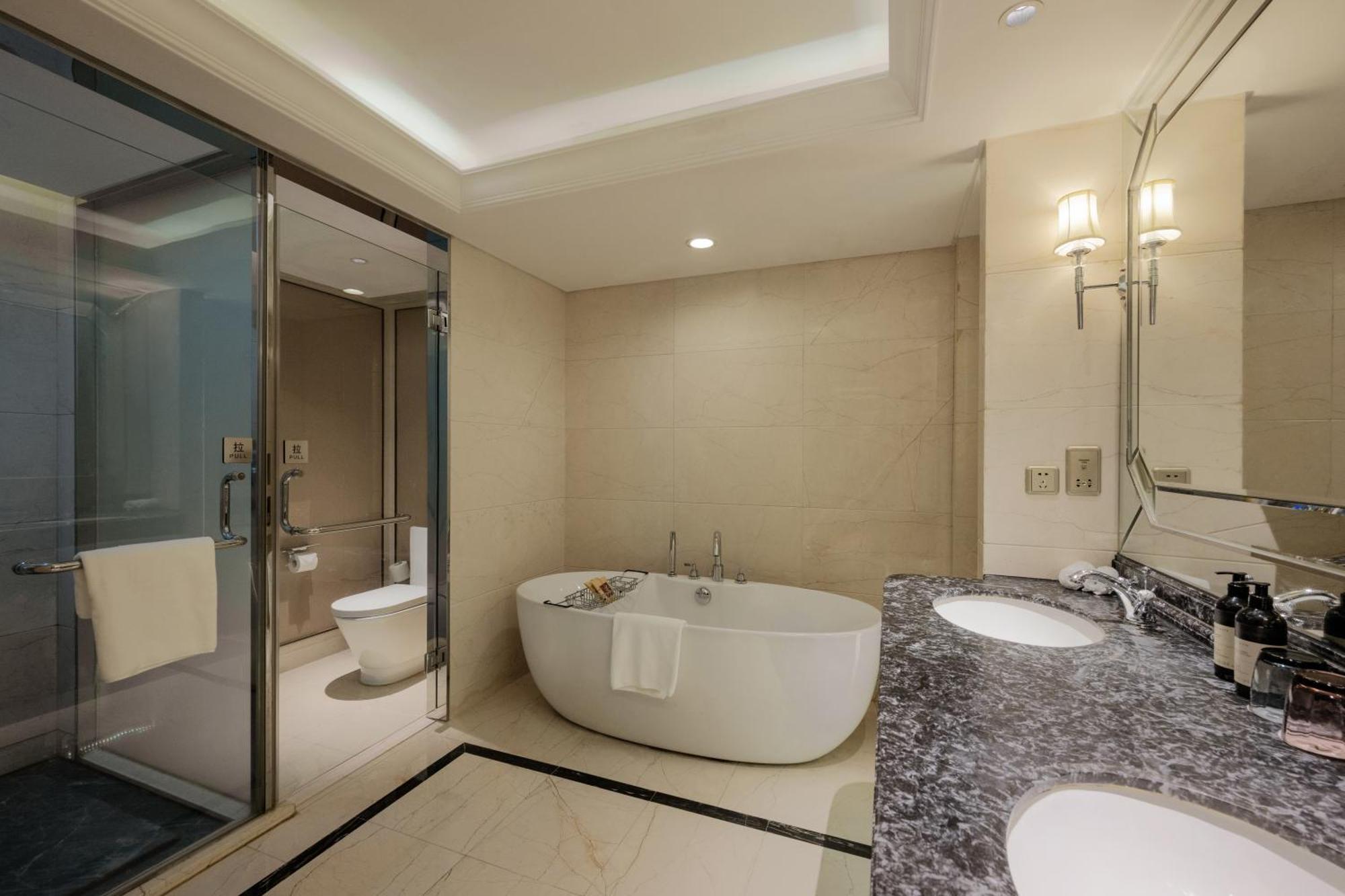 S&N Zhejiang LinHai International Hotel Bagian luar foto