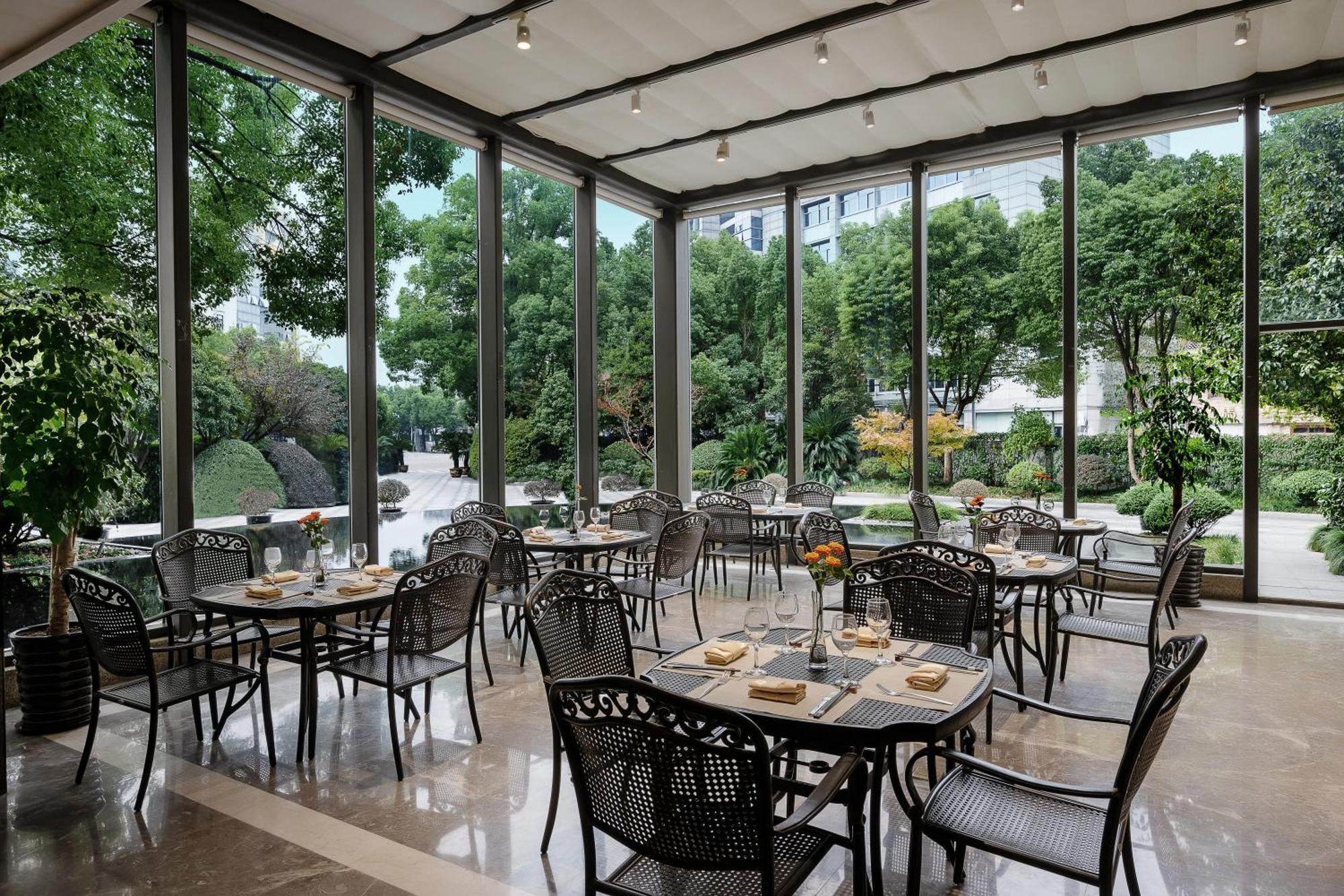 S&N Zhejiang LinHai International Hotel Bagian luar foto