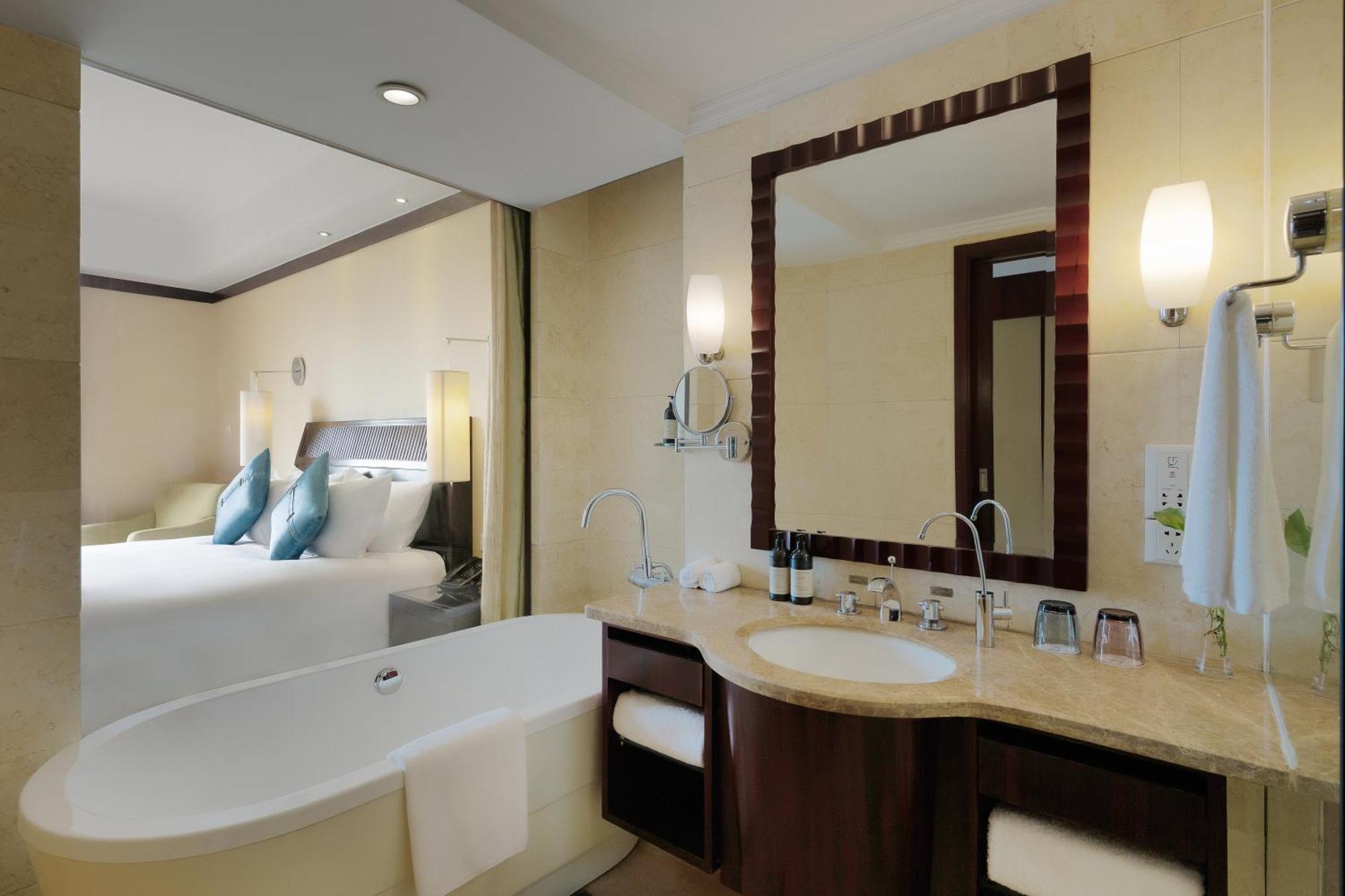 S&N Zhejiang LinHai International Hotel Bagian luar foto