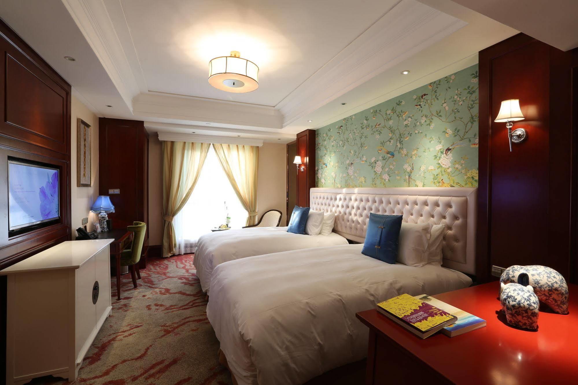 S&N Zhejiang LinHai International Hotel Bagian luar foto