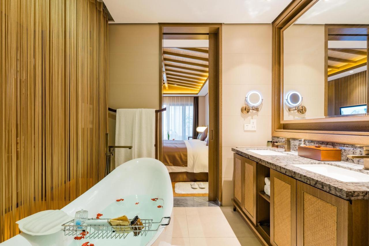 S&N Zhejiang LinHai International Hotel Bagian luar foto