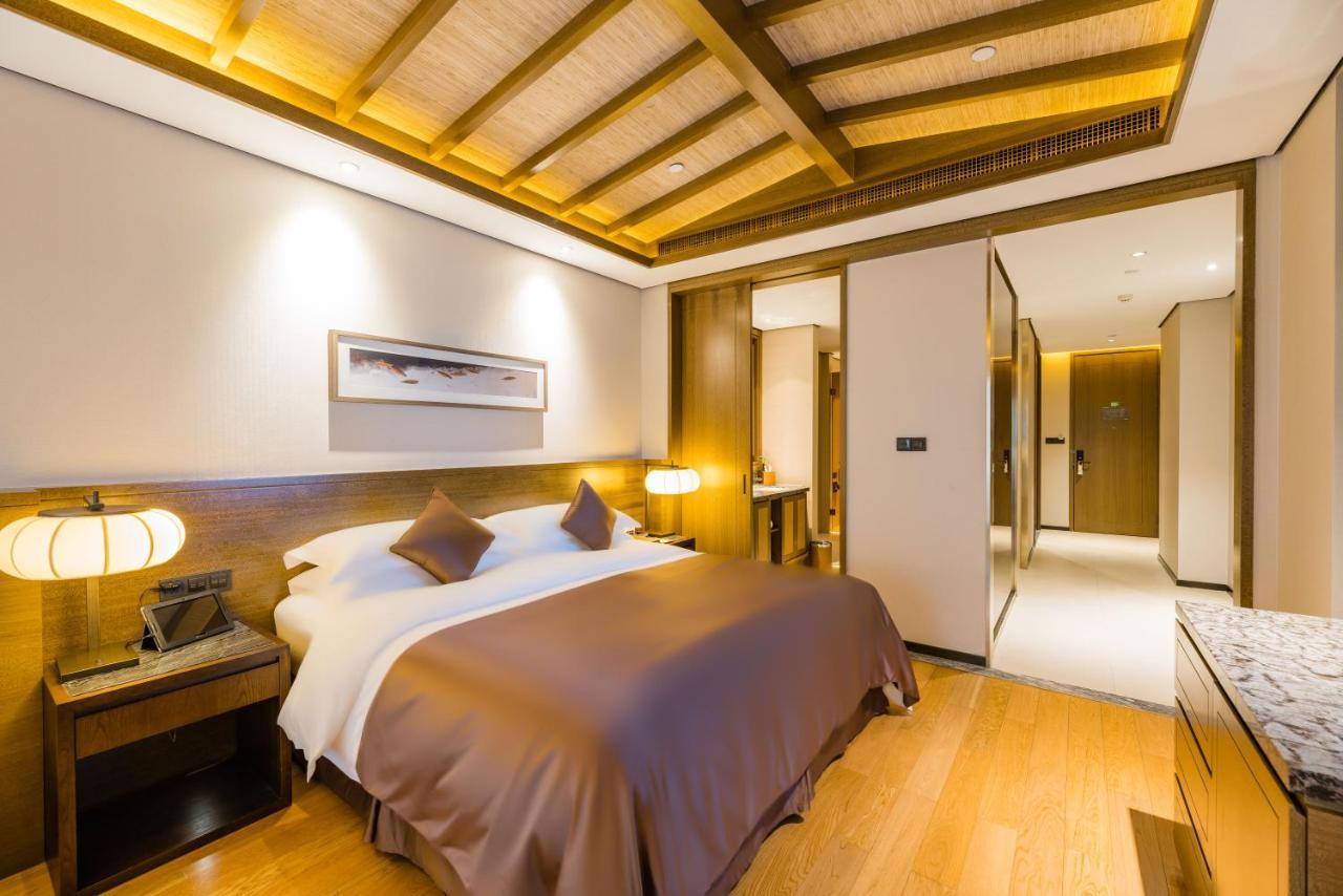 S&N Zhejiang LinHai International Hotel Bagian luar foto